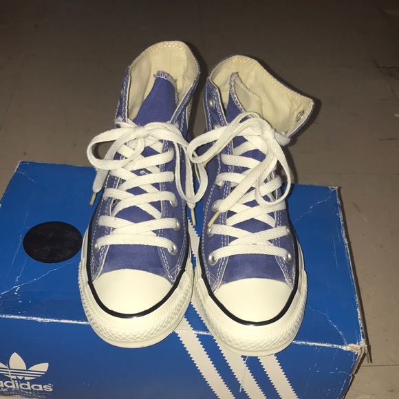 Converse All Star fits like a size 7 in women’s